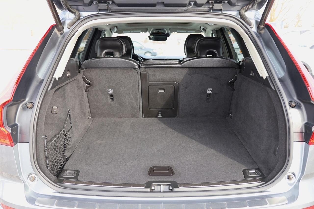 2019 Volvo XC60 T6-360CAM/AWD/NAV/360CAM/ADAPT CRUISE/PANOROOF/BLI Photo