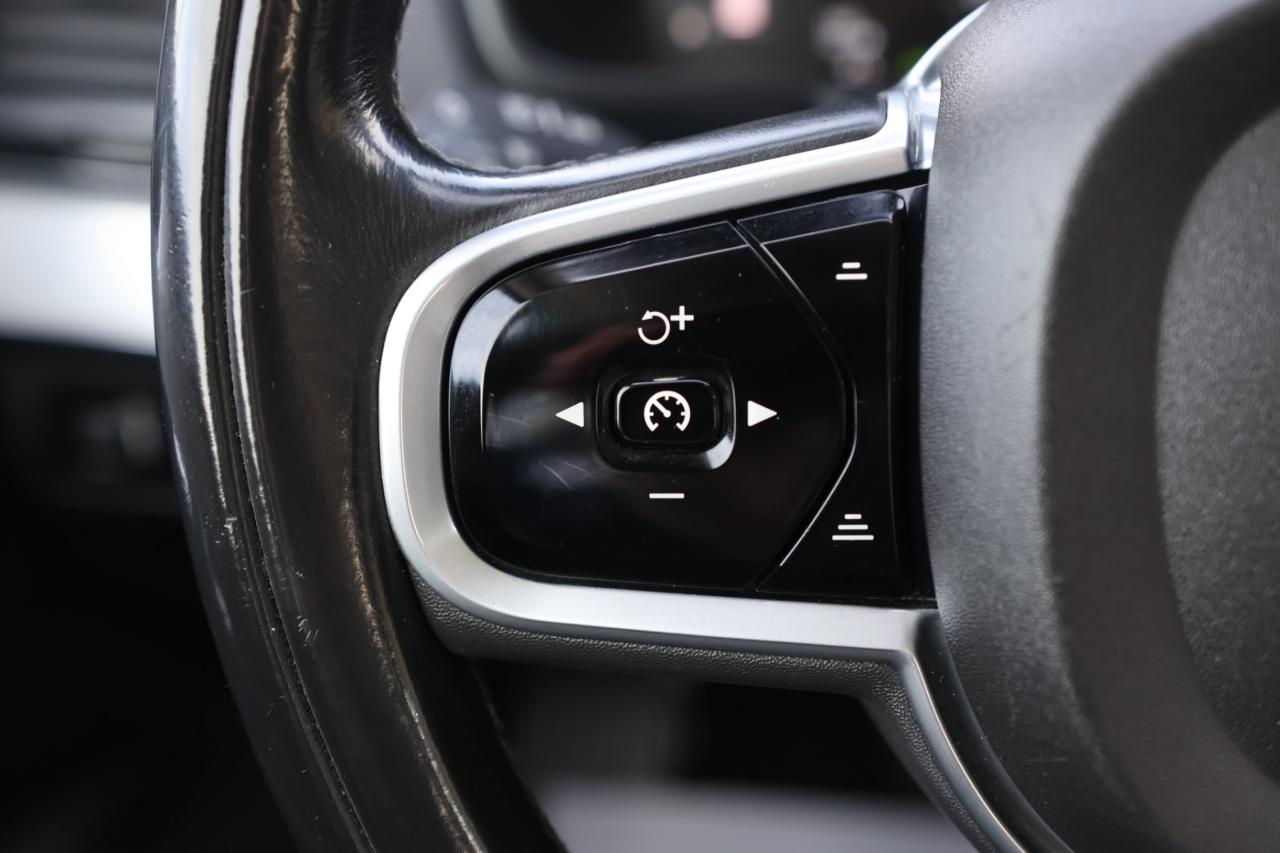 2017 Volvo XC90 T5-MOMENTUM-AWD/POLESTAR/NAV/PANO ROOF/BLIS/P SENS Photo