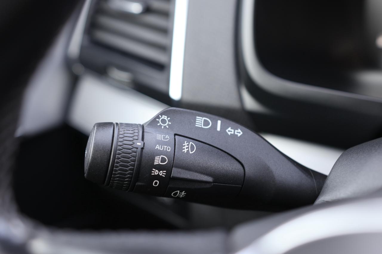 2017 Volvo XC90 T5-MOMENTUM-AWD/POLESTAR/NAV/PANO ROOF/BLIS/P SENS Photo