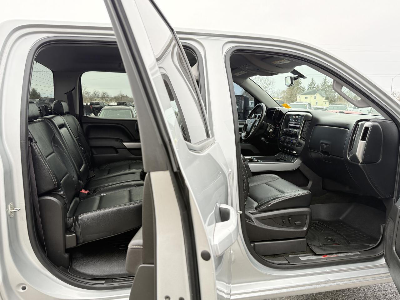 2017 Chevrolet Silverado 1500 LT LIFT/WHEEL/TIRE/LEATHER PKG!! Photo