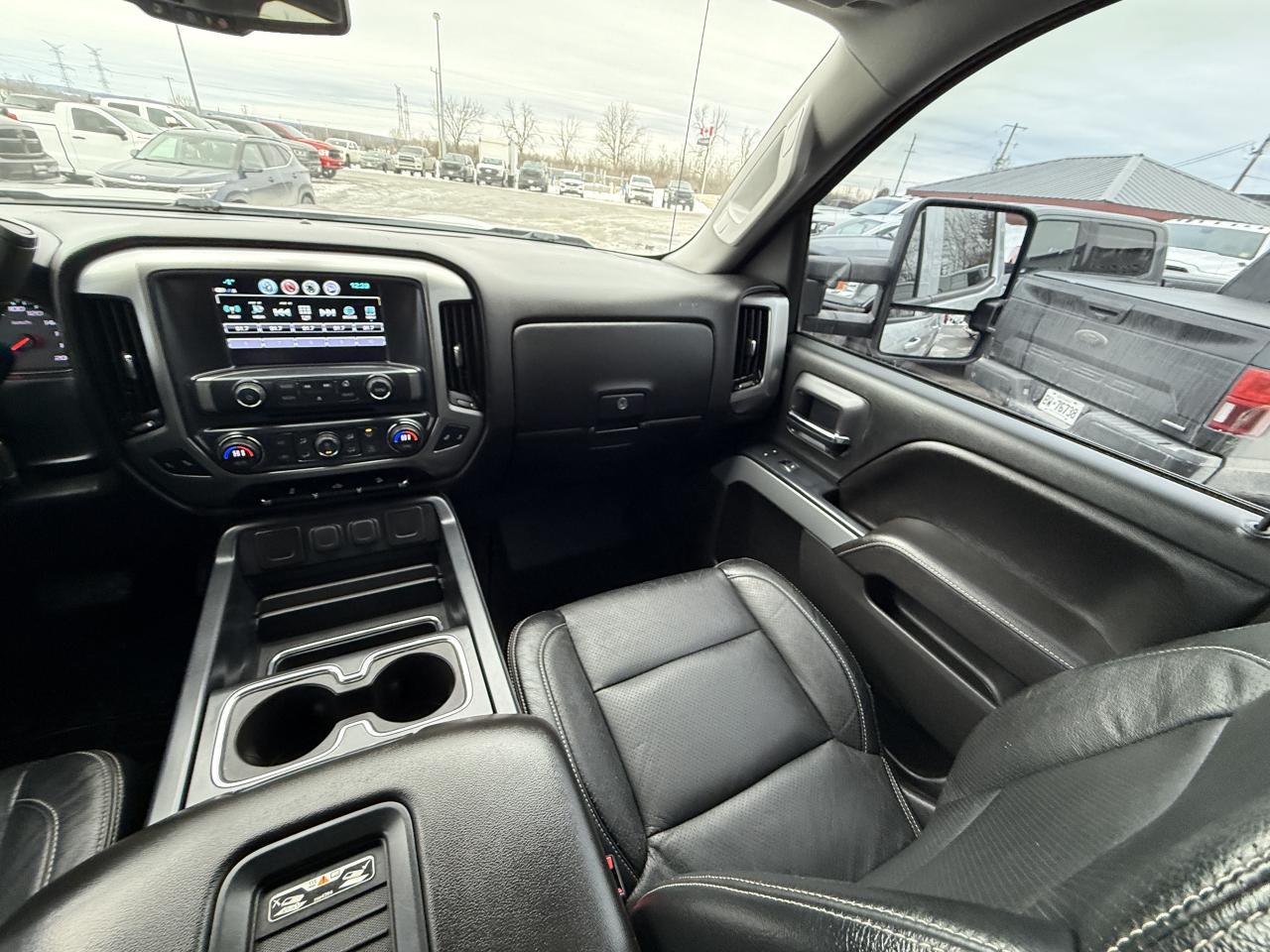 2017 Chevrolet Silverado 1500 LT LIFT/WHEEL/TIRE/LEATHER PKG!! Photo