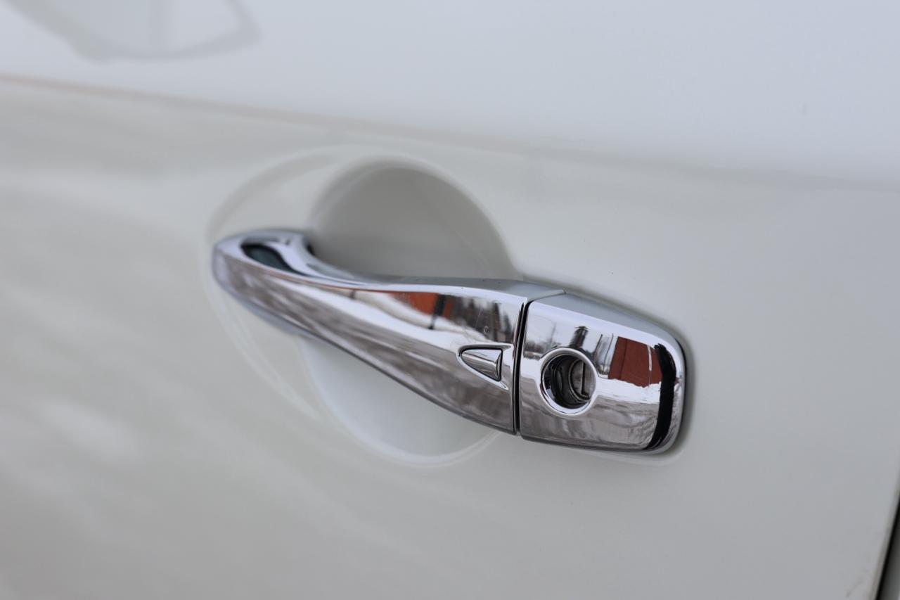 2017 Nissan Pathfinder SL-PREMIUM 4WD-7PASS-R STARTER/NAV/360 CAM/BLIS/KE Photo