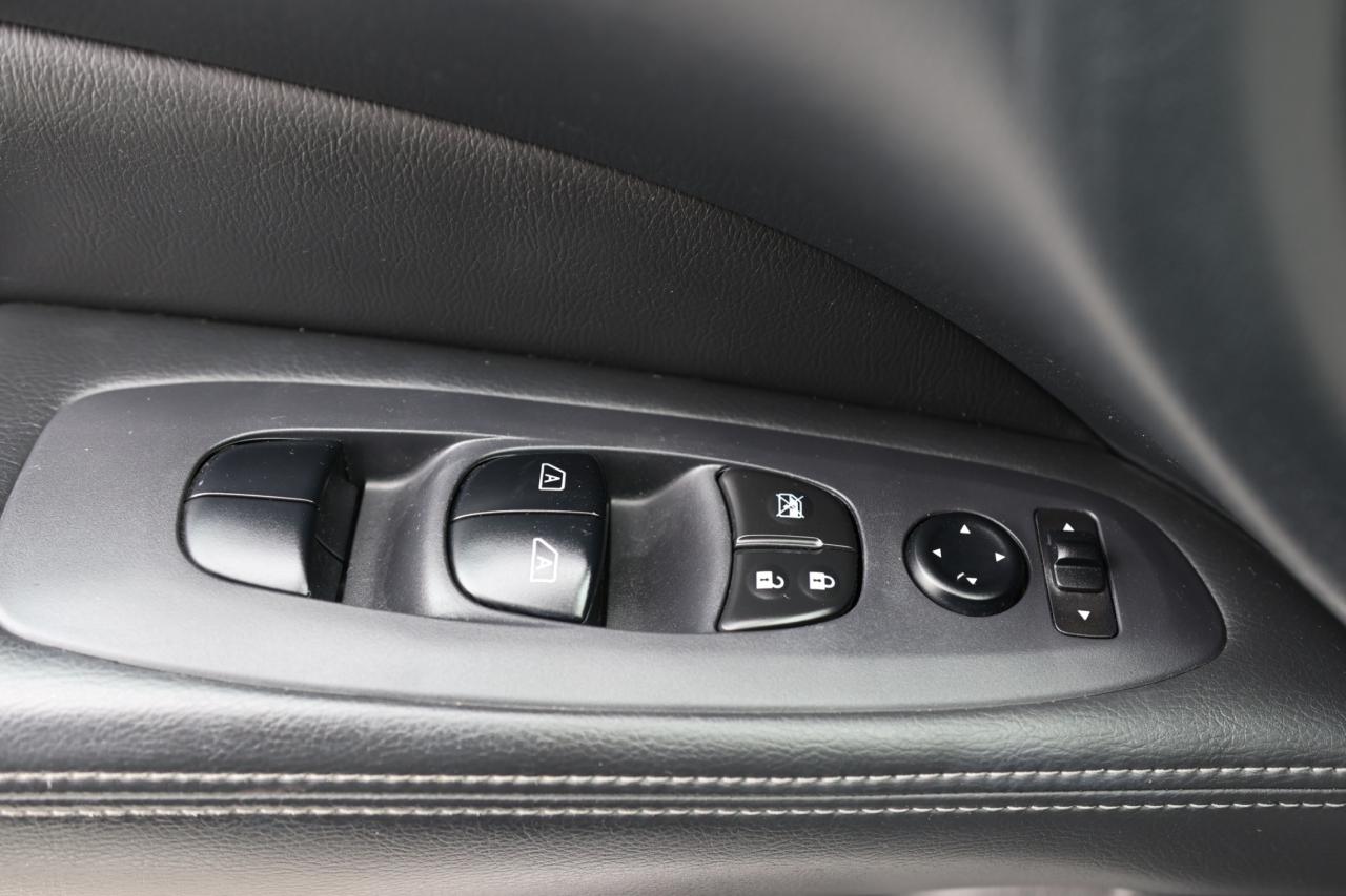 2017 Nissan Pathfinder SL-PREMIUM 4WD-7PASS-R STARTER/NAV/360 CAM/BLIS/KE Photo