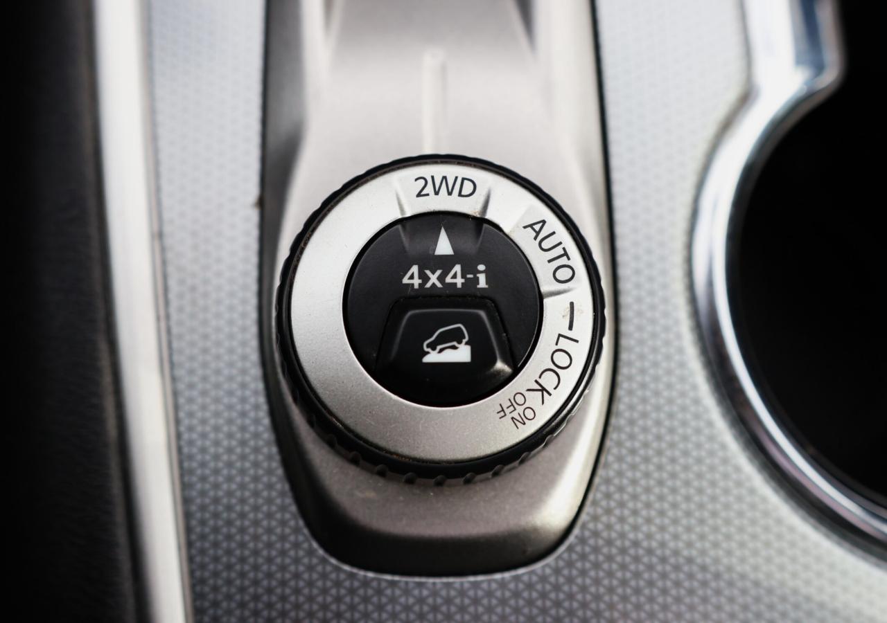 2017 Nissan Pathfinder SL-PREMIUM 4WD-7PASS-R STARTER/NAV/360 CAM/BLIS/KE Photo