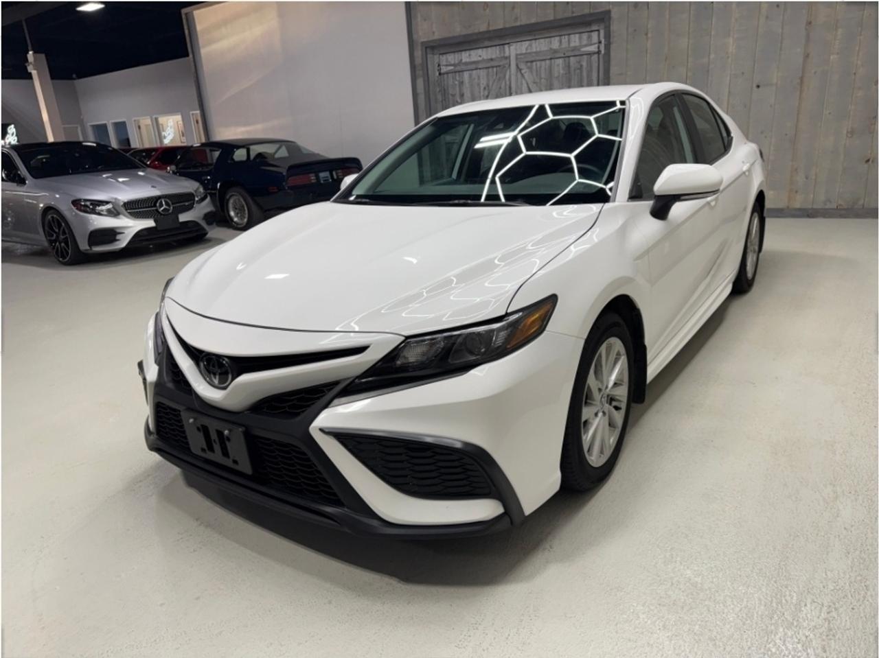 2024 Toyota Camry SE AWD  ACCIDENT FREE Photo3