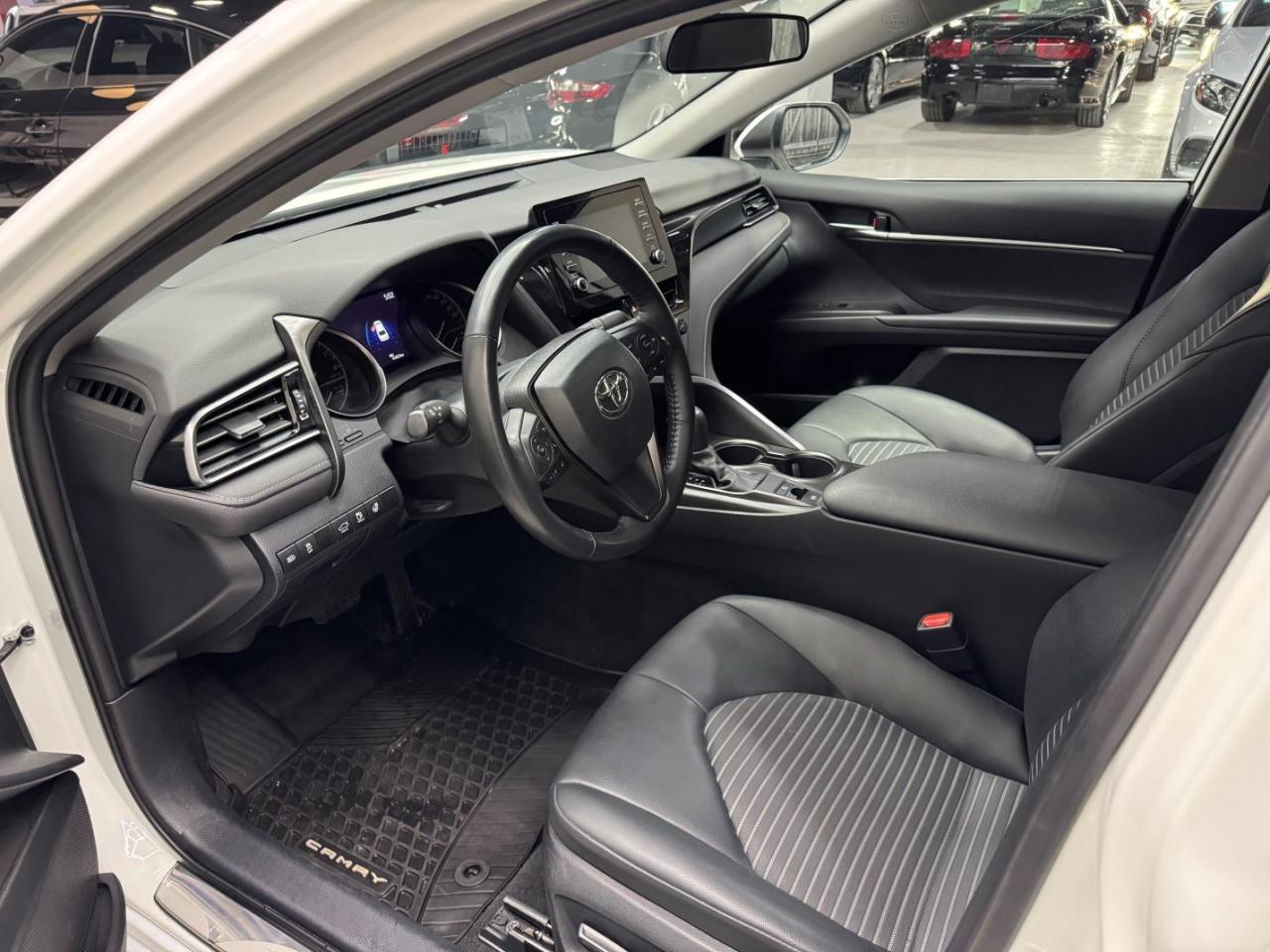 2024 Toyota Camry SE AWD  ACCIDENT FREE Photo