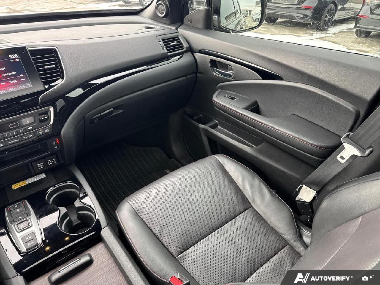 2022 Honda Ridgeline Black Edition AWD   LEATHER   SUNROOF   TONNEAU Photo