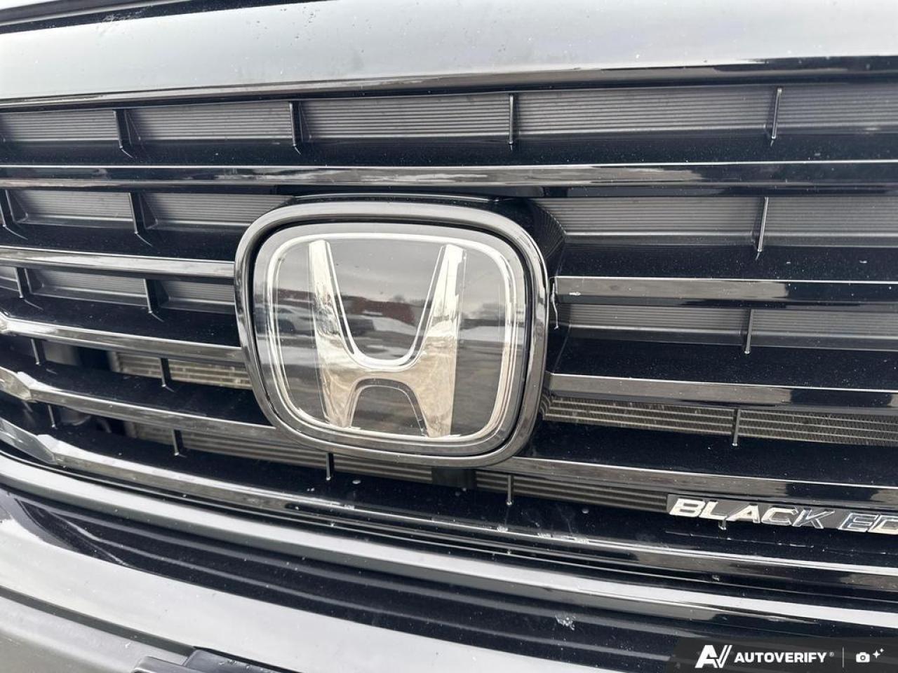 2022 Honda Ridgeline Black Edition AWD   LEATHER   SUNROOF   TONNEAU Photo