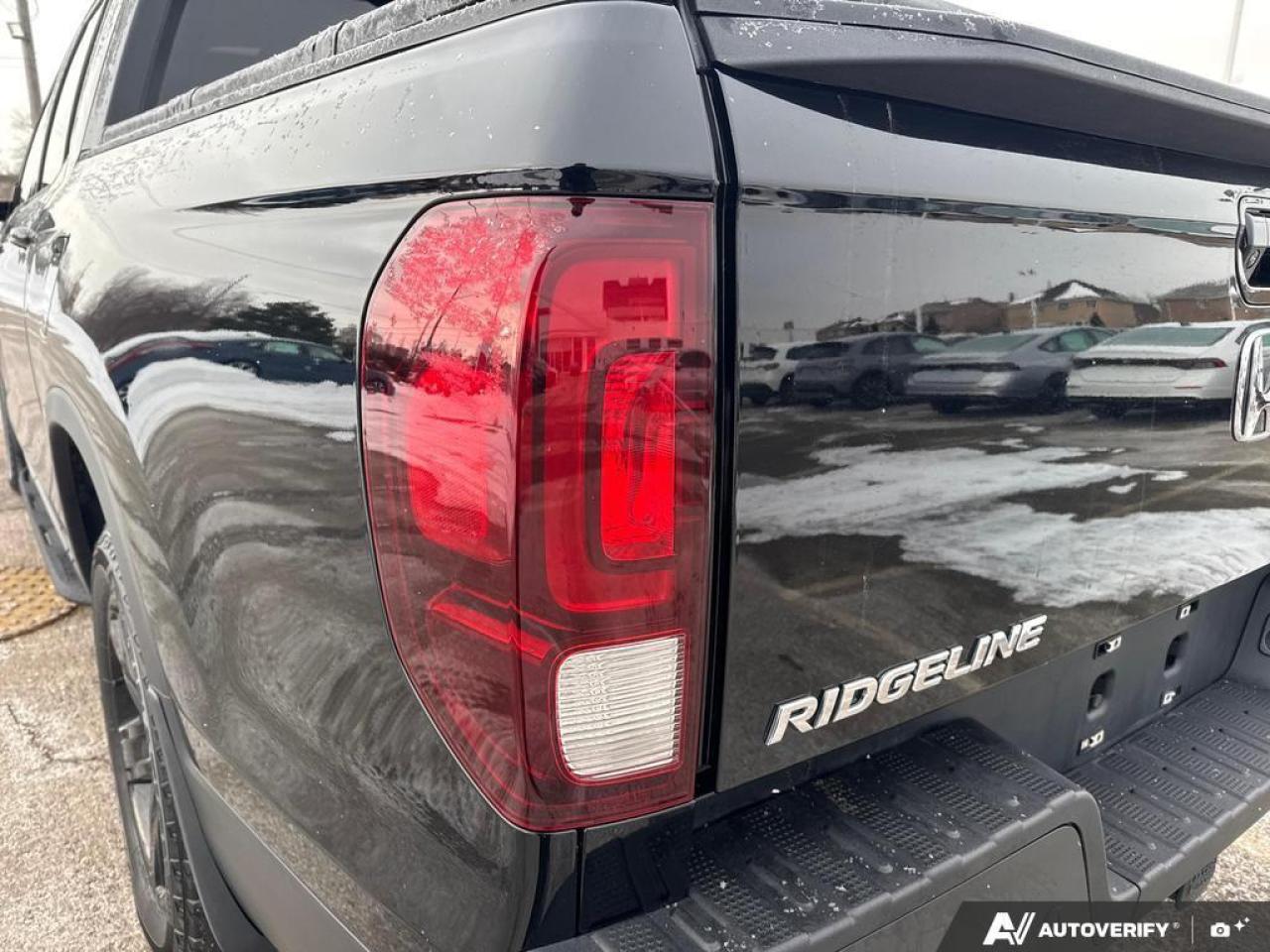 2022 Honda Ridgeline Black Edition AWD   LEATHER   SUNROOF   TONNEAU Photo