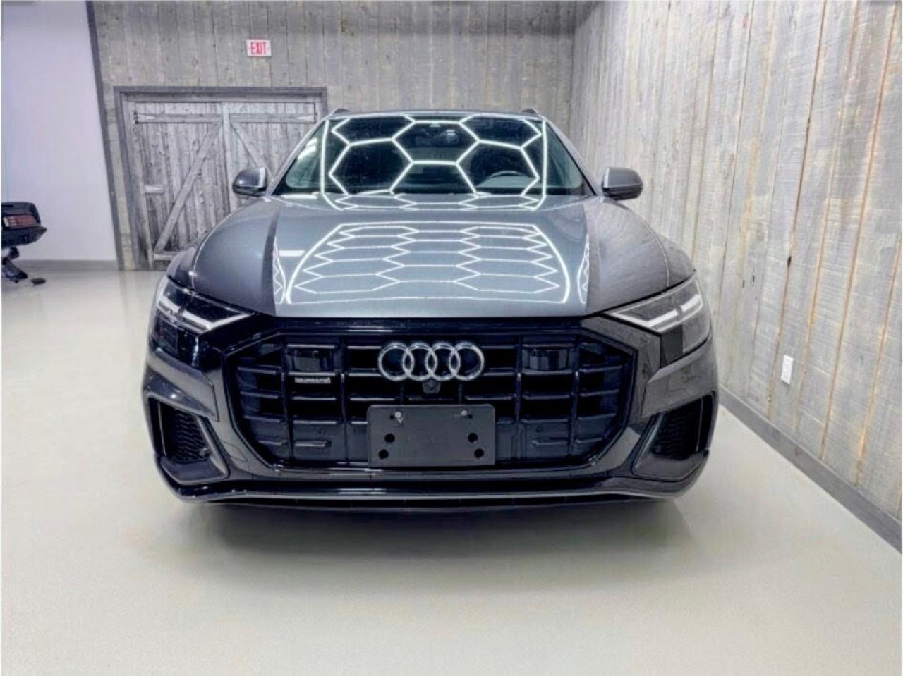 2019 Audi Q8 PROGRESSIV  S-LINE BLACK OPTICS  22 WHEELS Photo
