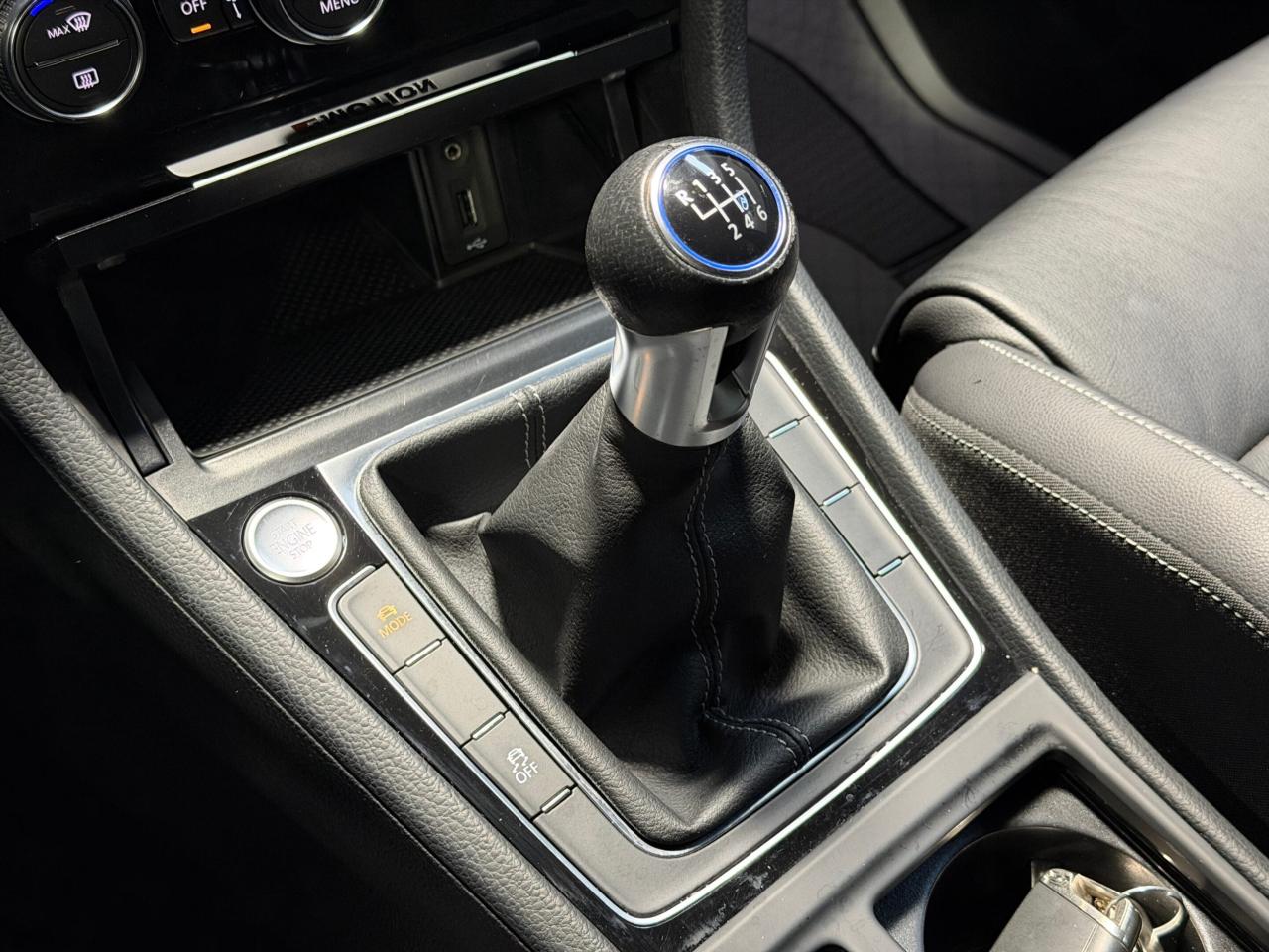 2017 Volkswagen Golf R MANUAL   FENDER SOUND   NAVIGATION   2 SET OF TIRE Photo