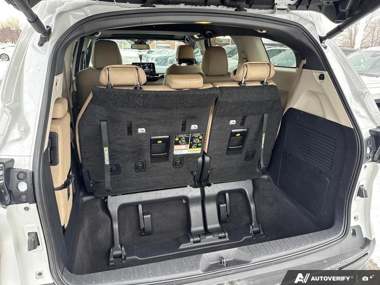 2024 Toyota Sienna XLE 8-Pass   HYBRID   HTD SEATS   LEATHER Photo