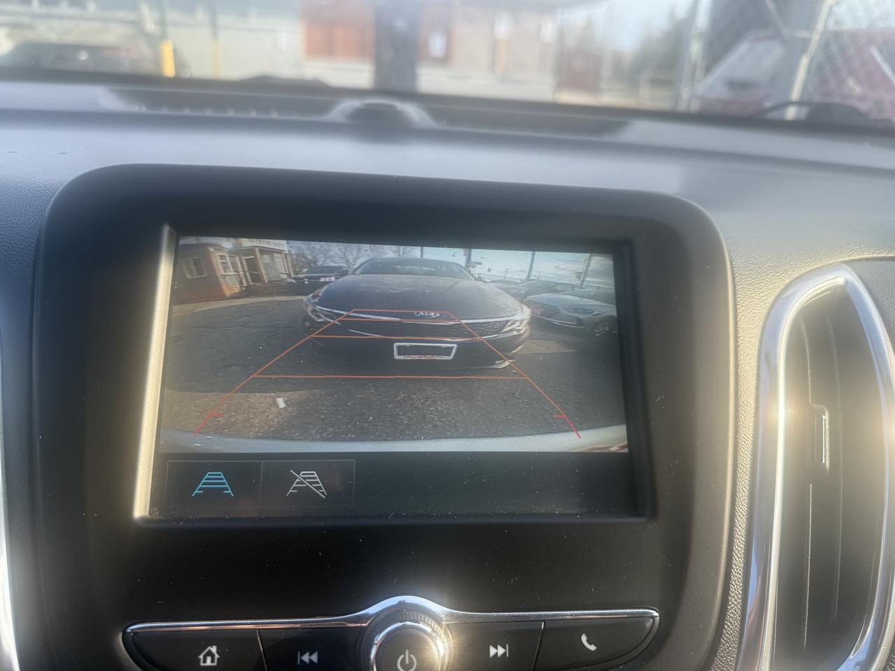 2018 Chevrolet Equinox *** 3 YEAR WARRANTY INCLUDED *** Photo