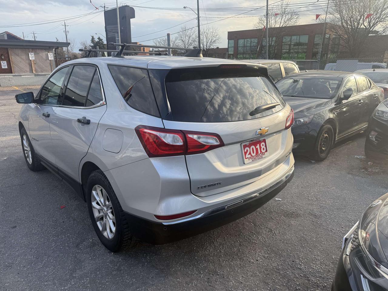 2018 Chevrolet Equinox *** 3 YEAR WARRANTY INCLUDED *** Photo3