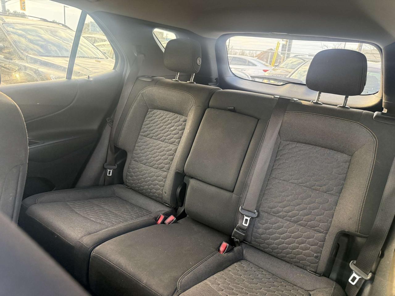 2018 Chevrolet Equinox *** 3 YEAR WARRANTY INCLUDED *** Photo