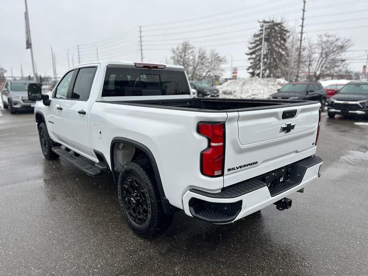 2024 Chevrolet SILVERADO 2500HD 4WD Crew Cab Standard Box LT Z71 Leather Sunroof D Photo