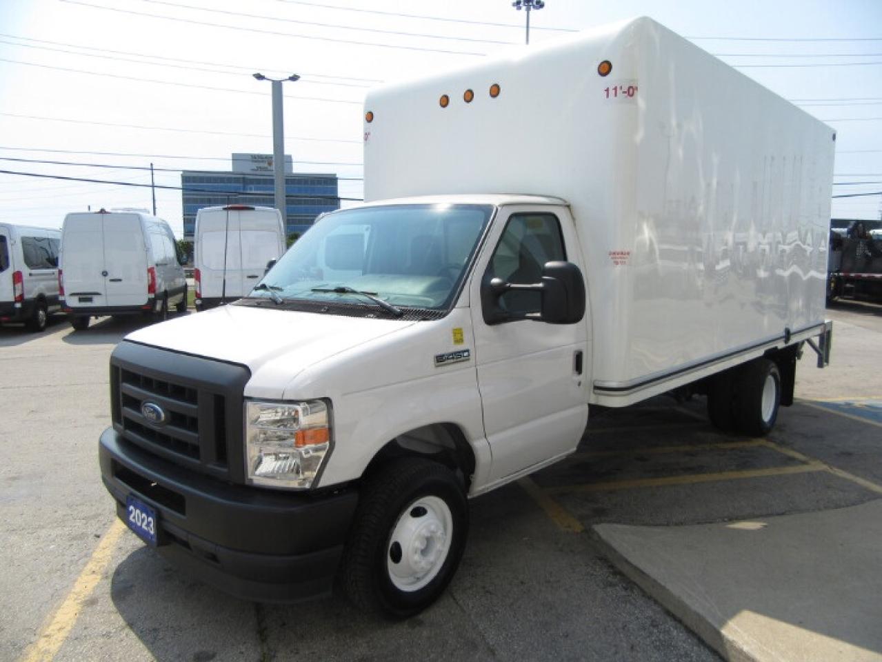 2023 Ford E-450 CUBE VAN 16FT HIGH BOX & POWER LIFTGATE Photo