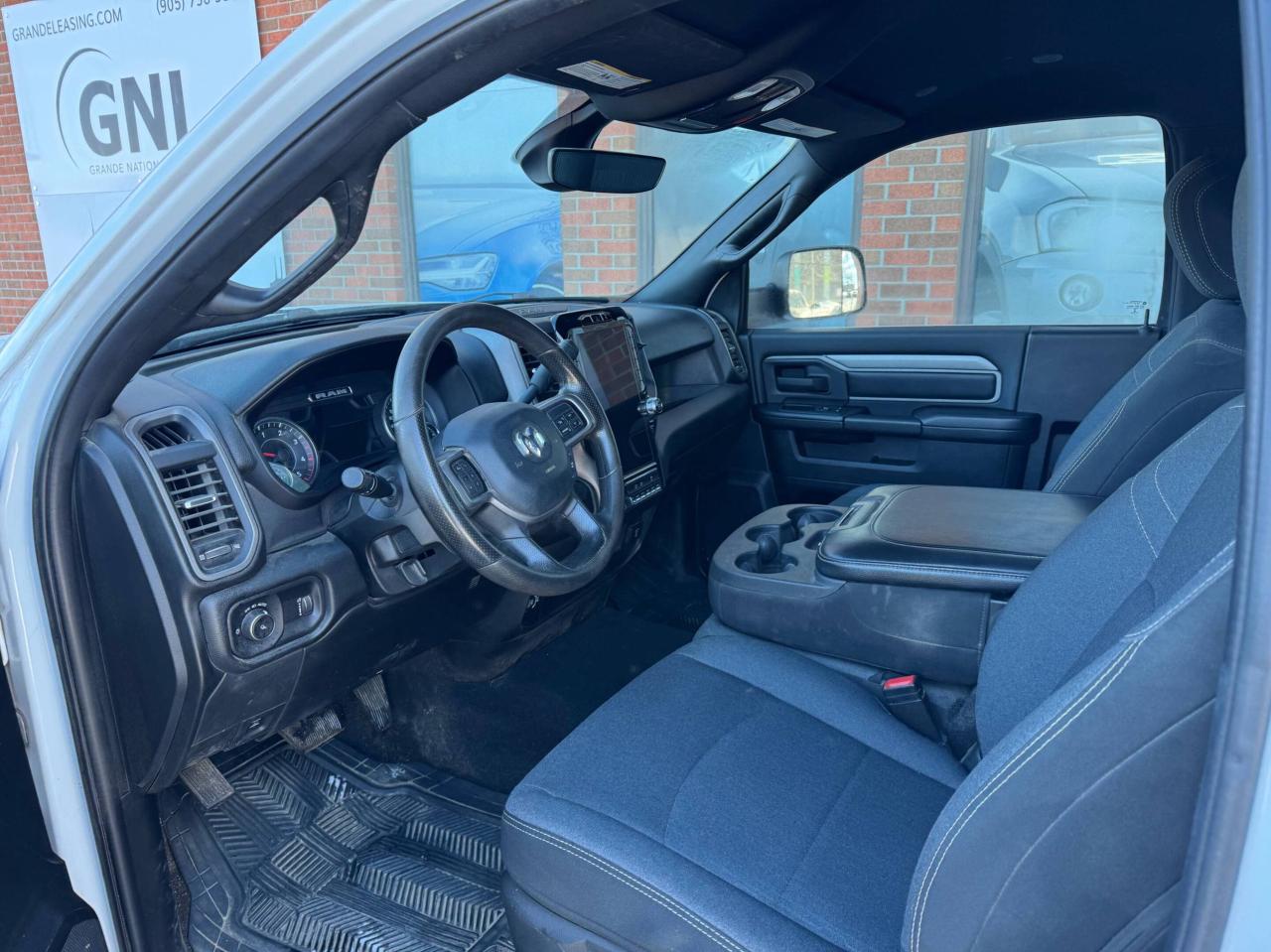 2022 RAM 3500 TRADESMAN 4X4 REG CAB 8' BOX Photo