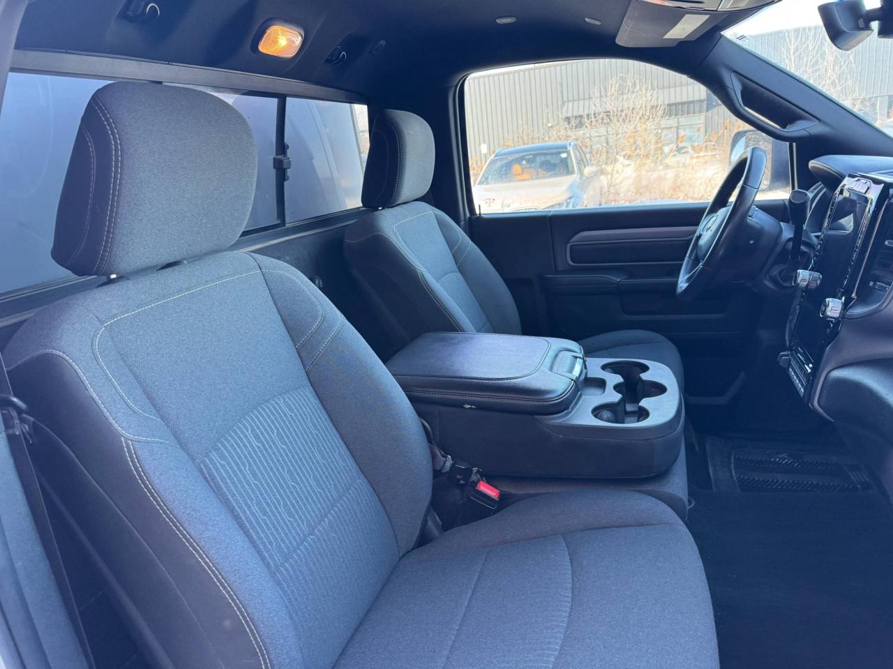 2022 RAM 3500 TRADESMAN 4X4 REG CAB 8' BOX Photo