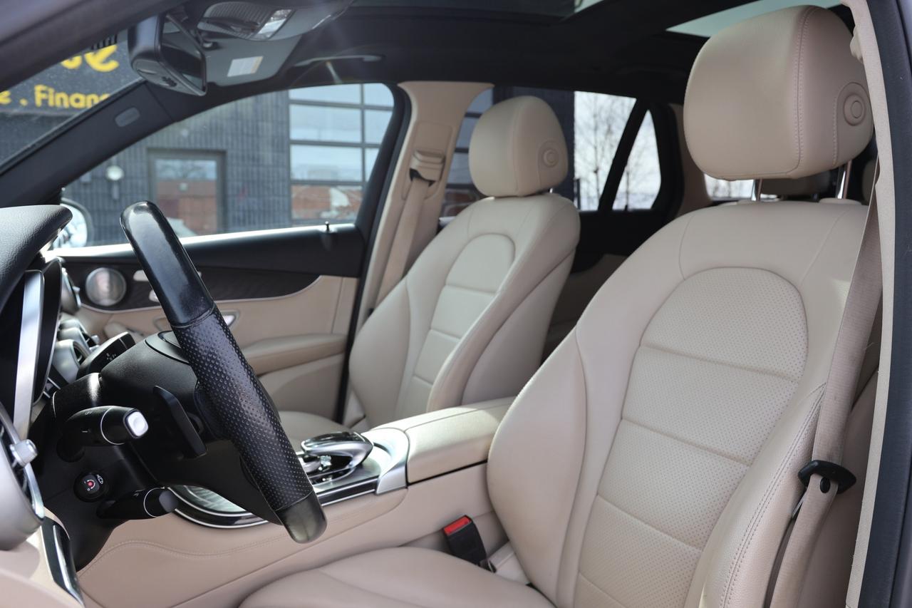 2019 Mercedes-Benz GLC-Class GLC300-4MATIC-AMG/NAV/360 CAM/PANOROOF/BLIS/P SENS Photo
