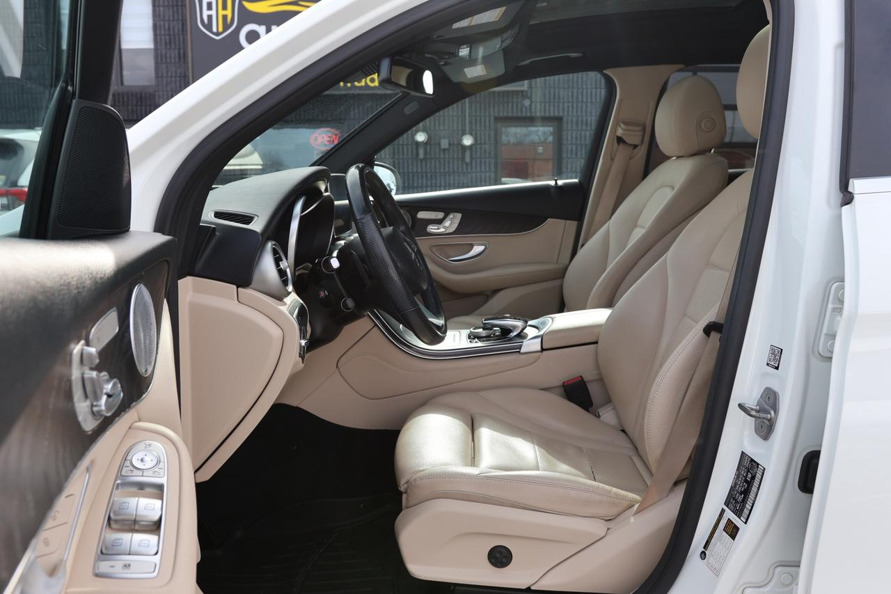 2019 Mercedes-Benz GLC-Class GLC300-4MATIC-AMG/NAV/360 CAM/PANOROOF/BLIS/P SENS Photo