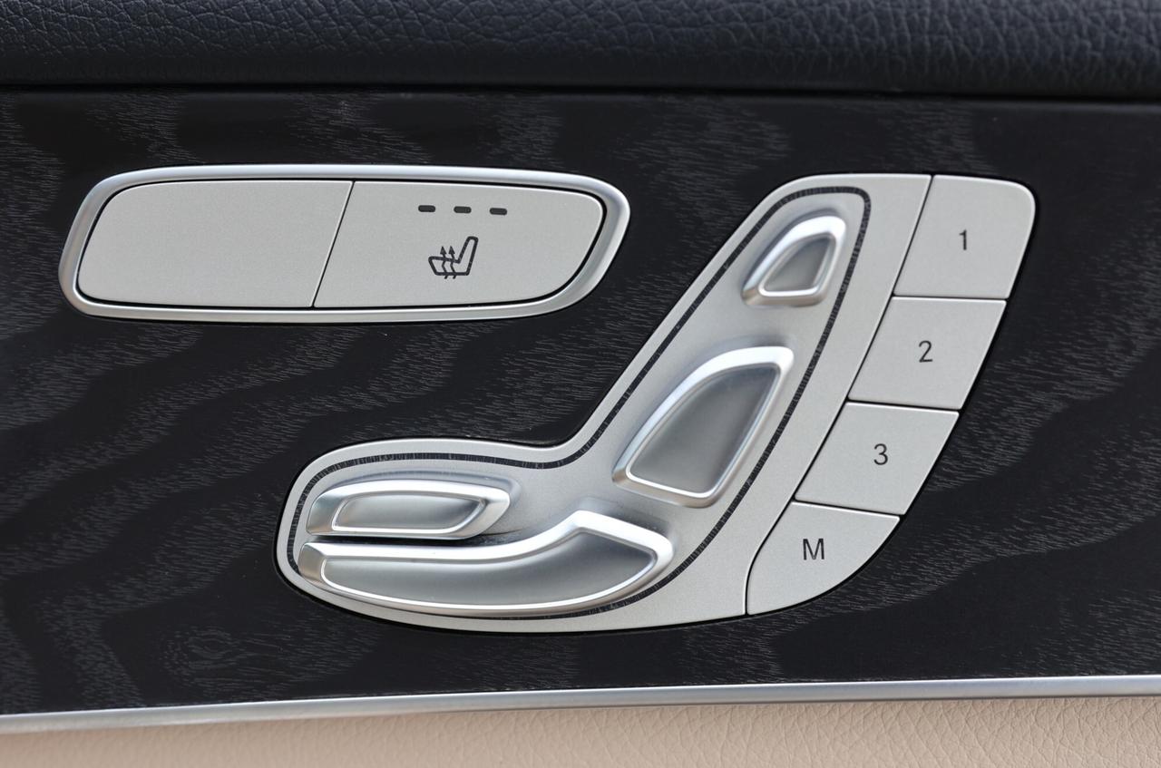 2019 Mercedes-Benz GLC-Class GLC300-4MATIC-AMG/NAV/360 CAM/PANOROOF/BLIS/P SENS Photo