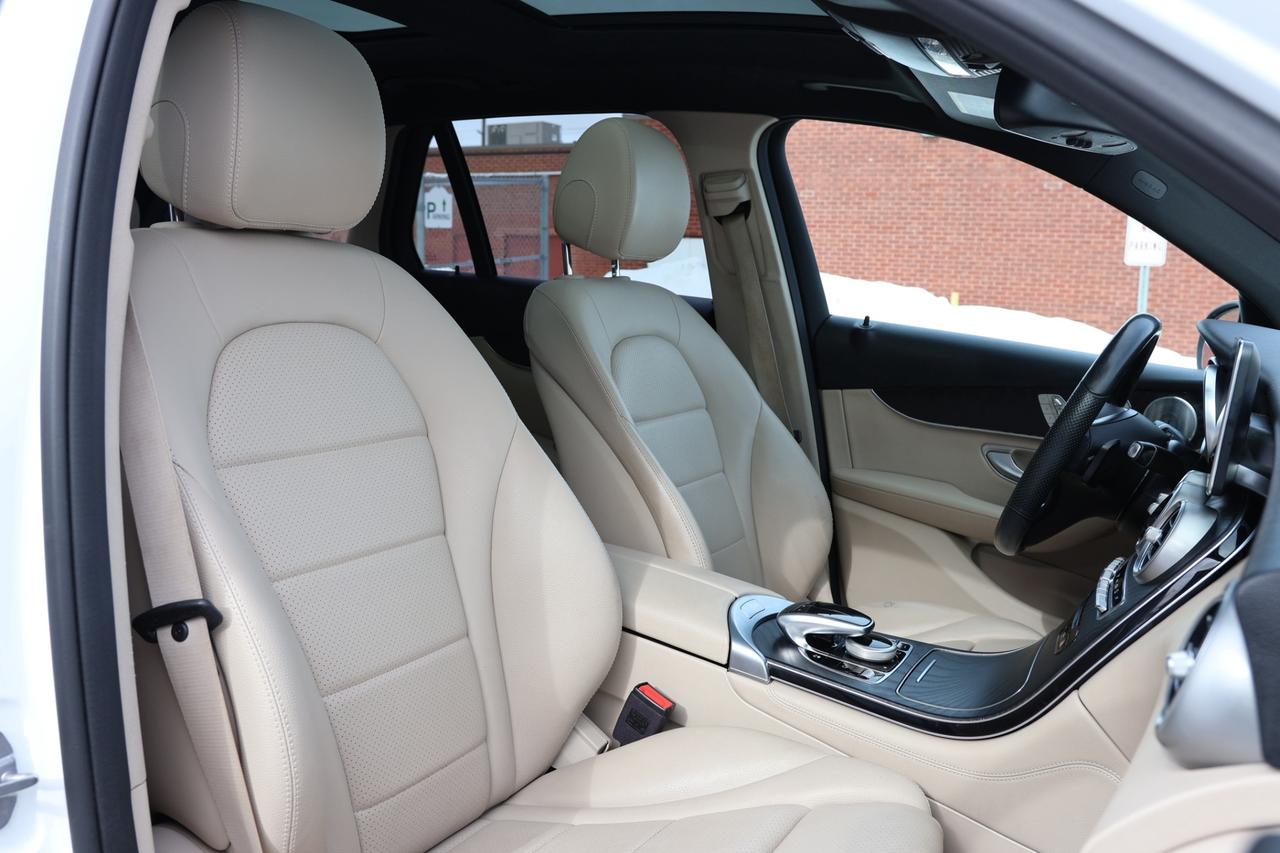 2019 Mercedes-Benz GLC-Class GLC300-4MATIC-AMG/NAV/360 CAM/PANOROOF/BLIS/P SENS Photo