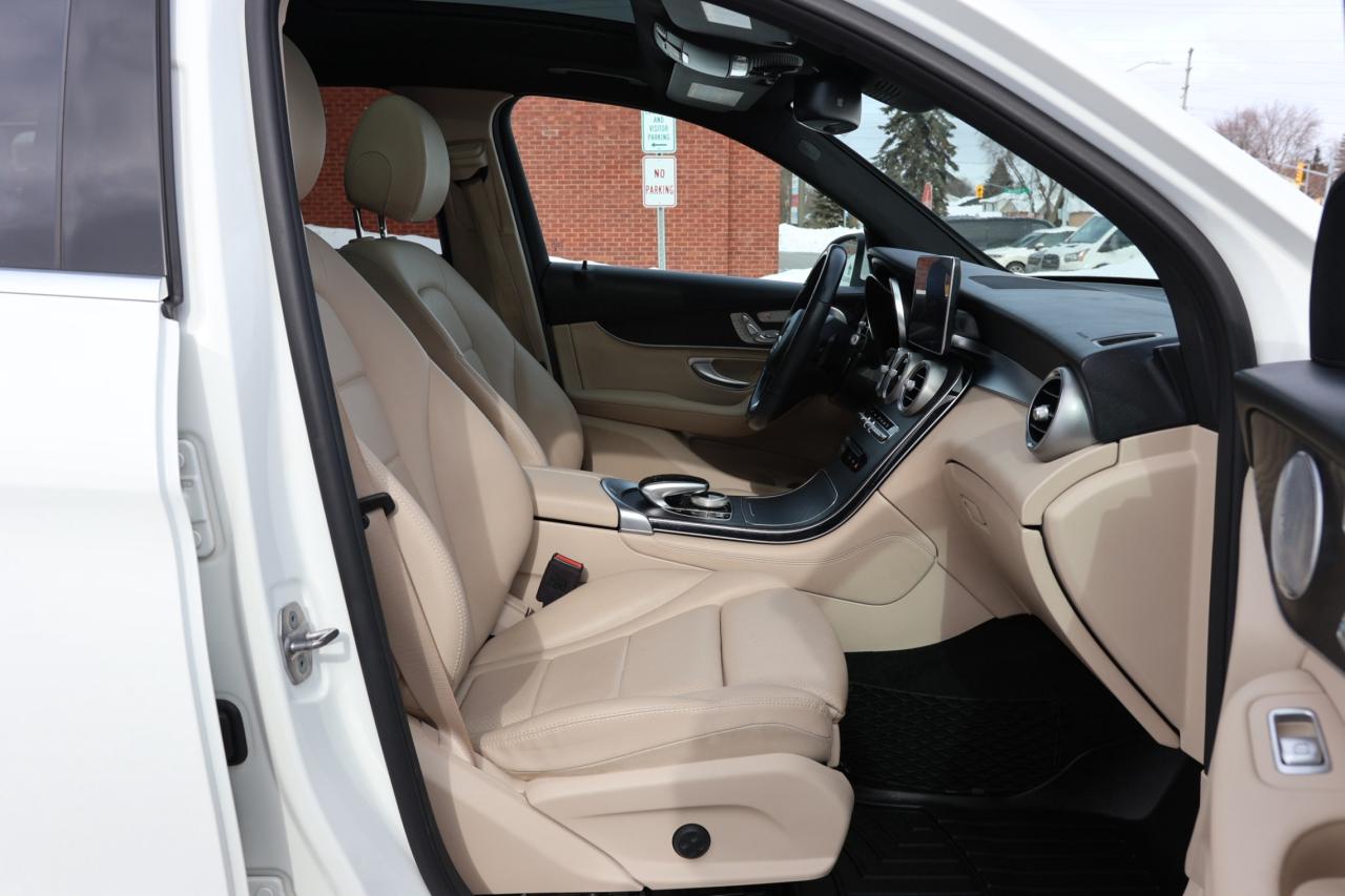 2019 Mercedes-Benz GLC-Class GLC300-4MATIC-AMG/NAV/360 CAM/PANOROOF/BLIS/P SENS Photo