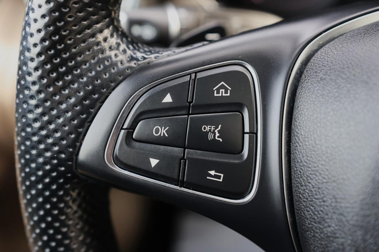 2019 Mercedes-Benz GLC-Class GLC300-4MATIC-AMG/NAV/360 CAM/PANOROOF/BLIS/P SENS Photo