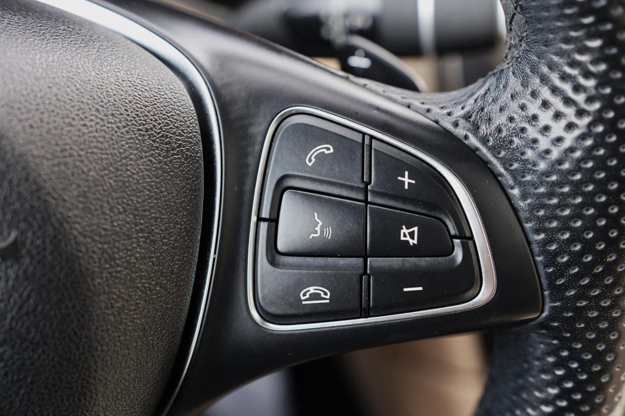 2019 Mercedes-Benz GLC-Class GLC300-4MATIC-AMG/NAV/360 CAM/PANOROOF/BLIS/P SENS Photo