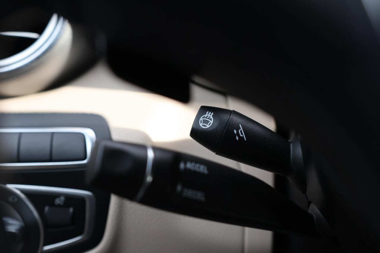 2019 Mercedes-Benz GLC-Class GLC300-4MATIC-AMG/NAV/360 CAM/PANOROOF/BLIS/P SENS Photo