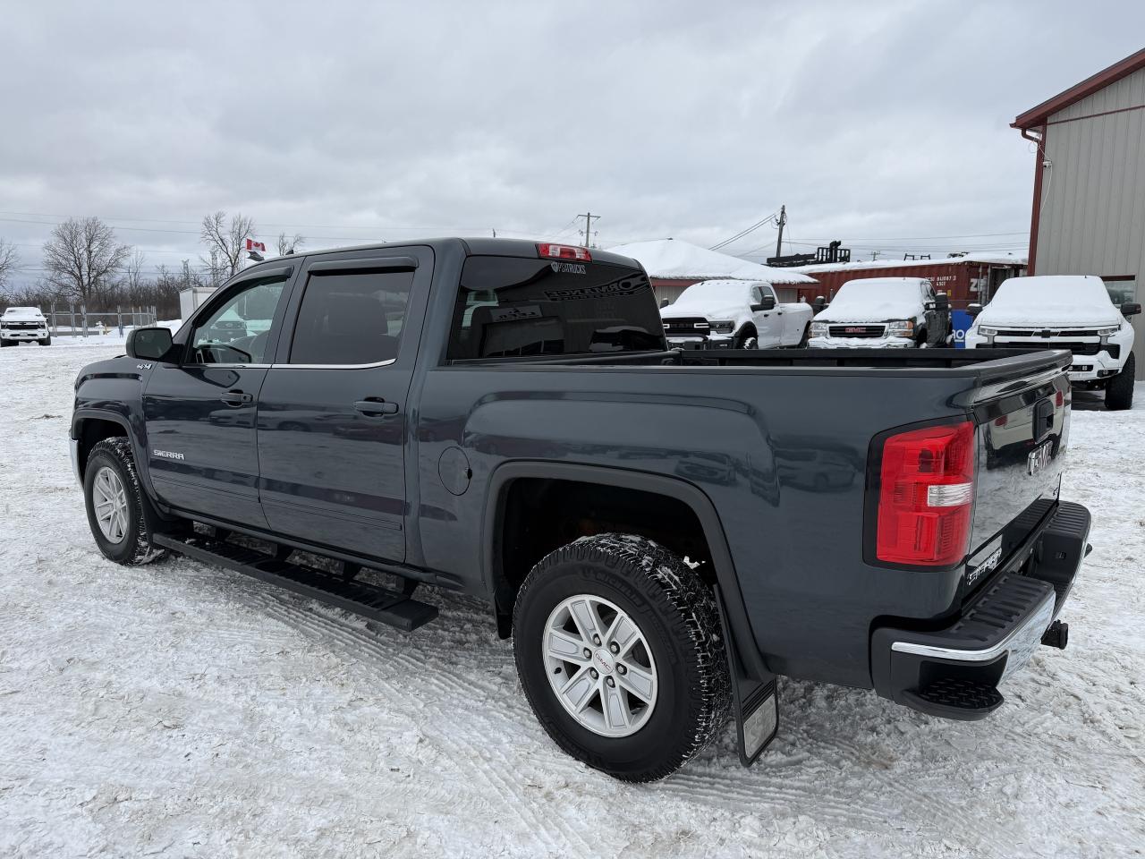 2018 GMC Sierra 1500 4WD Crew Cab  SLE Photo