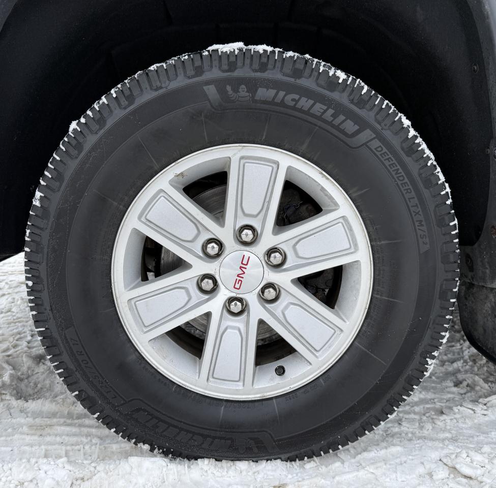 2018 GMC Sierra 1500 4WD Crew Cab  SLE Photo