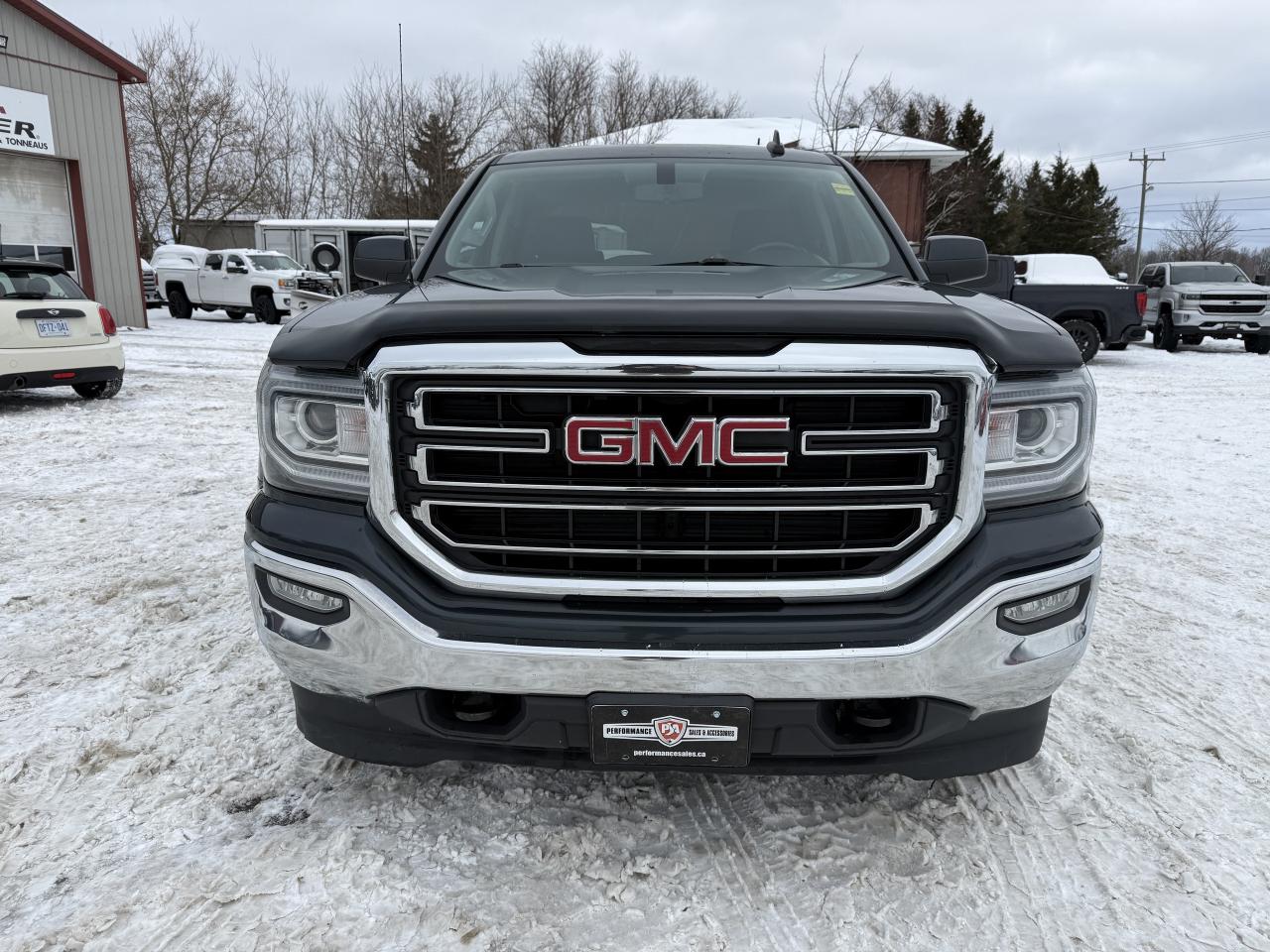 2018 GMC Sierra 1500 4WD Crew Cab  SLE Photo