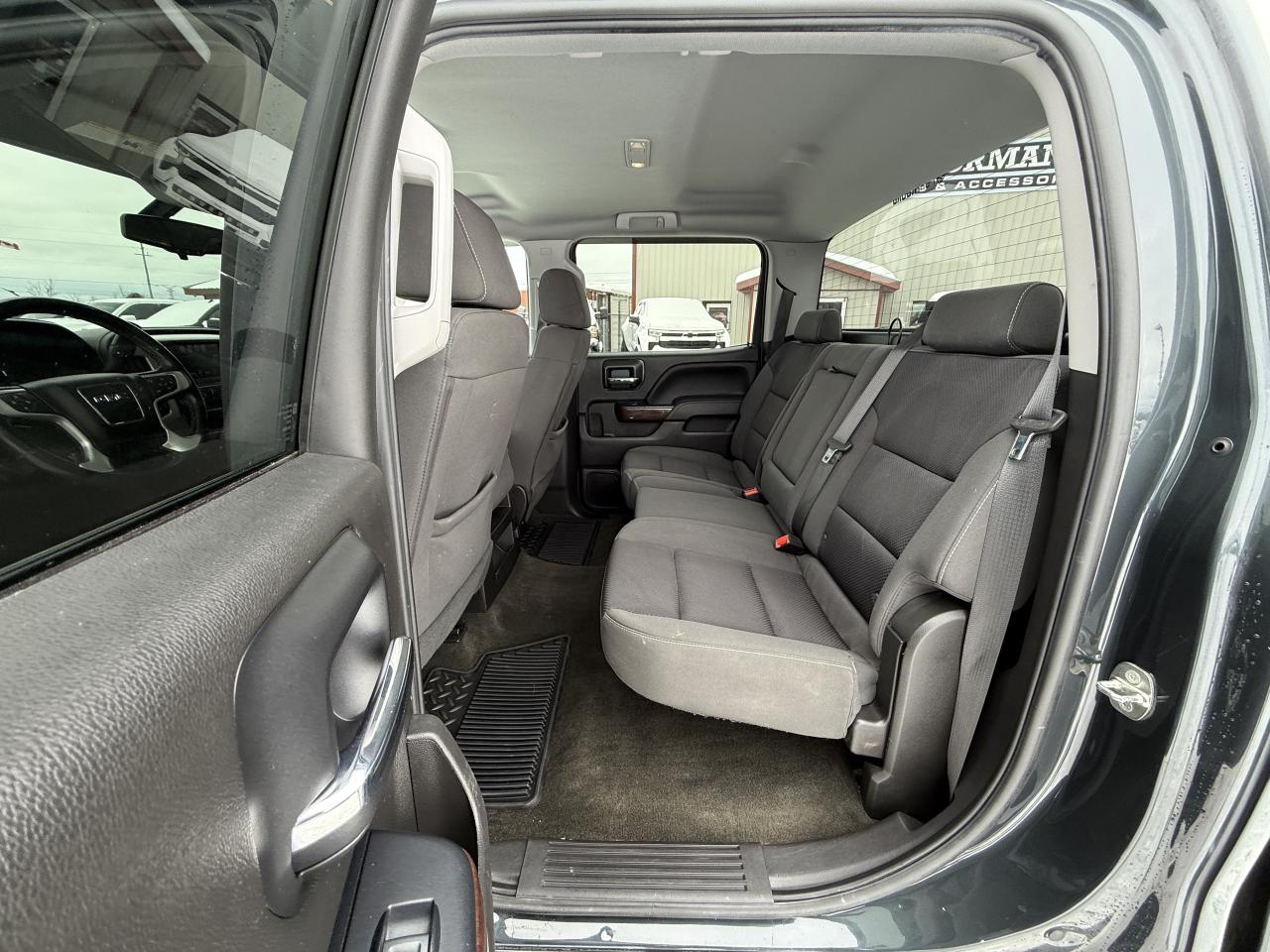 2018 GMC Sierra 1500 4WD Crew Cab  SLE Photo