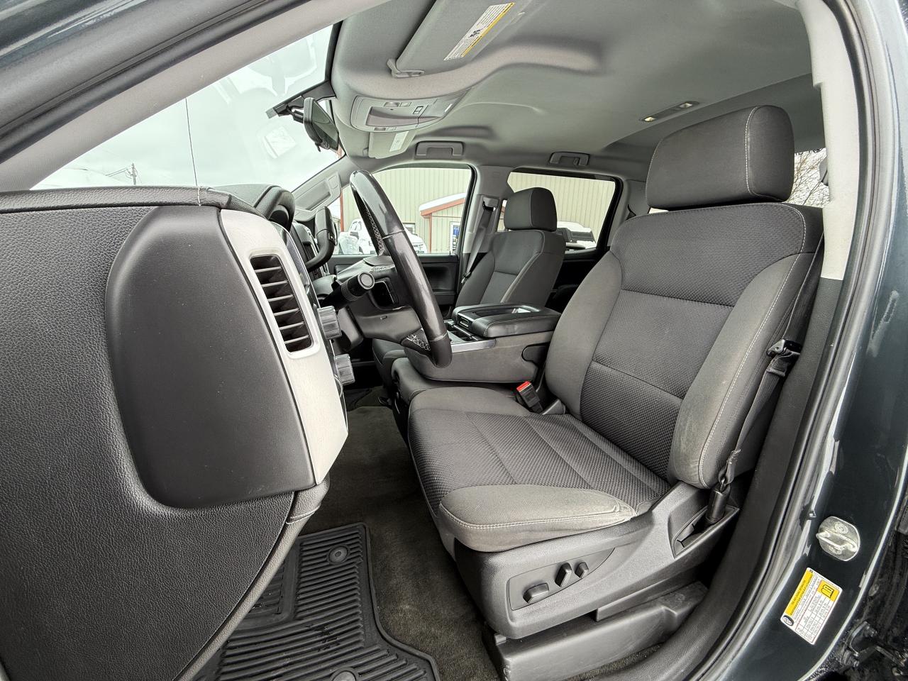 2018 GMC Sierra 1500 4WD Crew Cab  SLE Photo