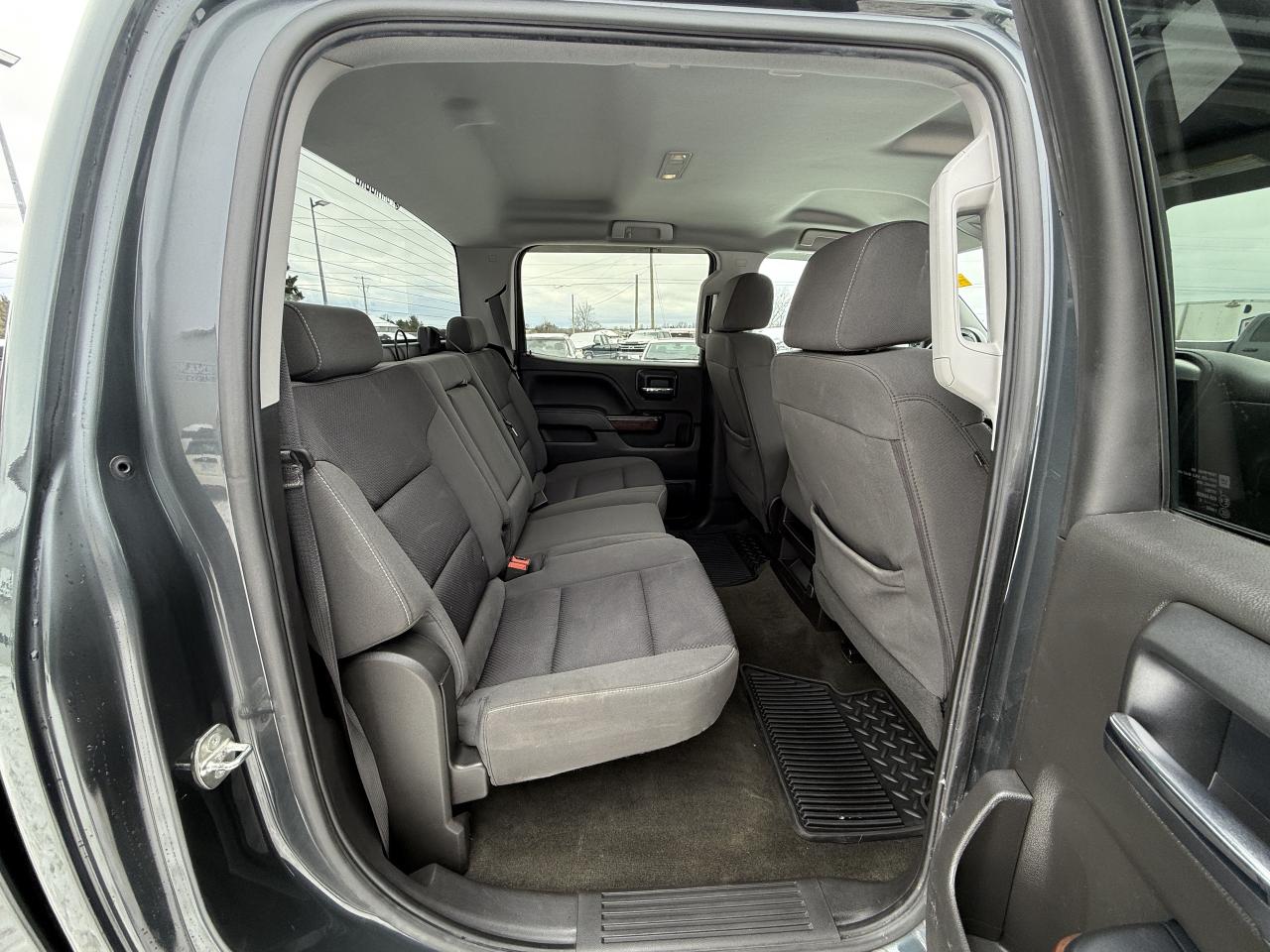 2018 GMC Sierra 1500 4WD Crew Cab  SLE Photo