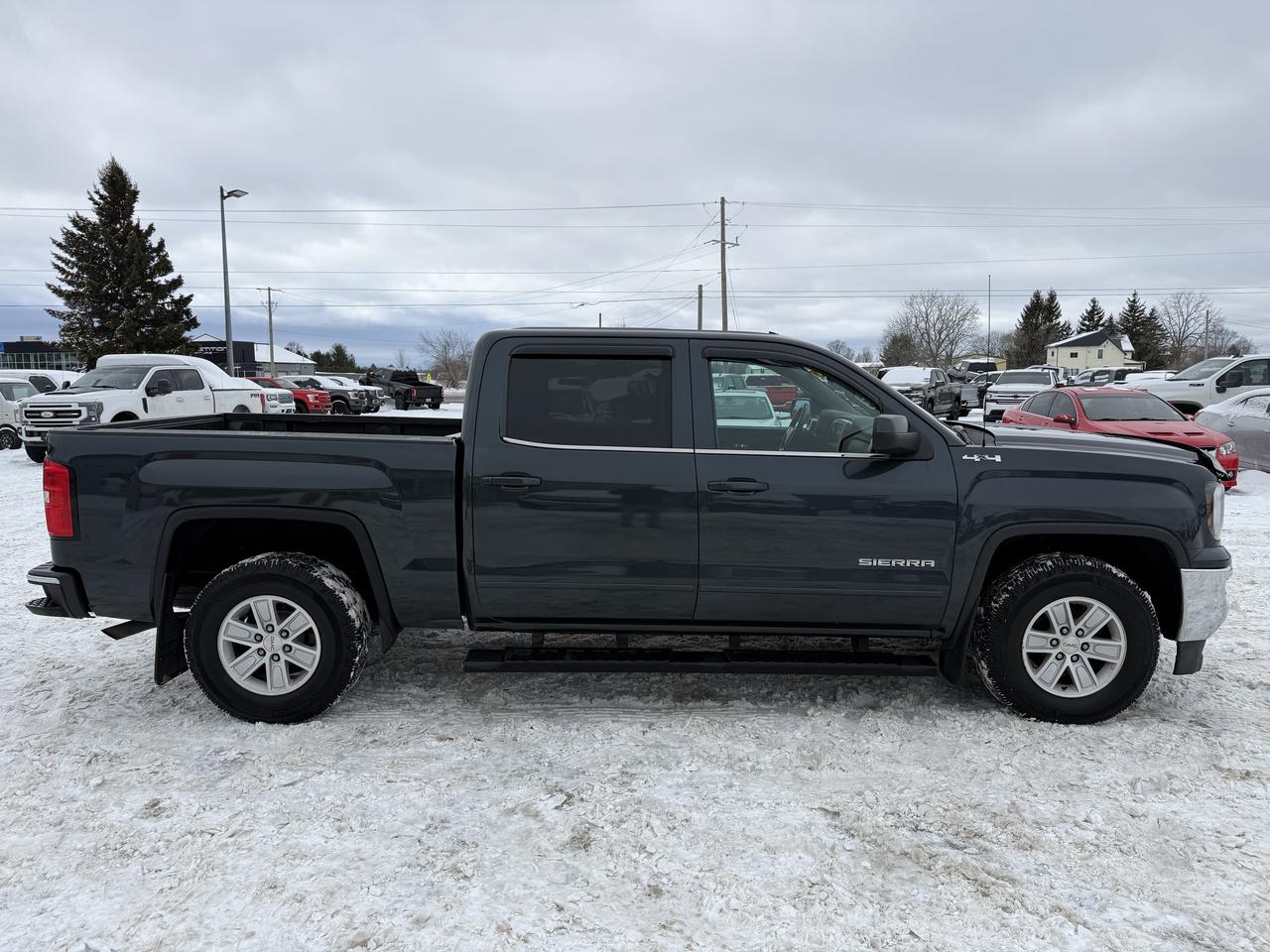 2018 GMC Sierra 1500 4WD Crew Cab  SLE Photo