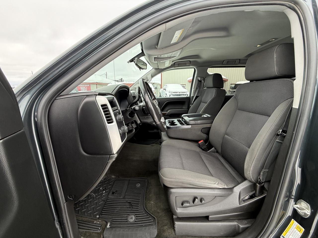 2018 GMC Sierra 1500 4WD Crew Cab  SLE Photo