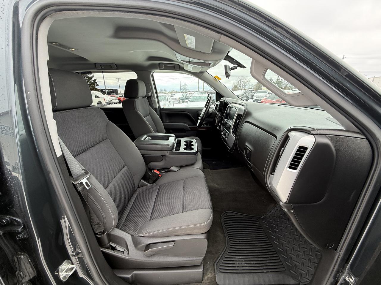 2018 GMC Sierra 1500 4WD Crew Cab  SLE Photo