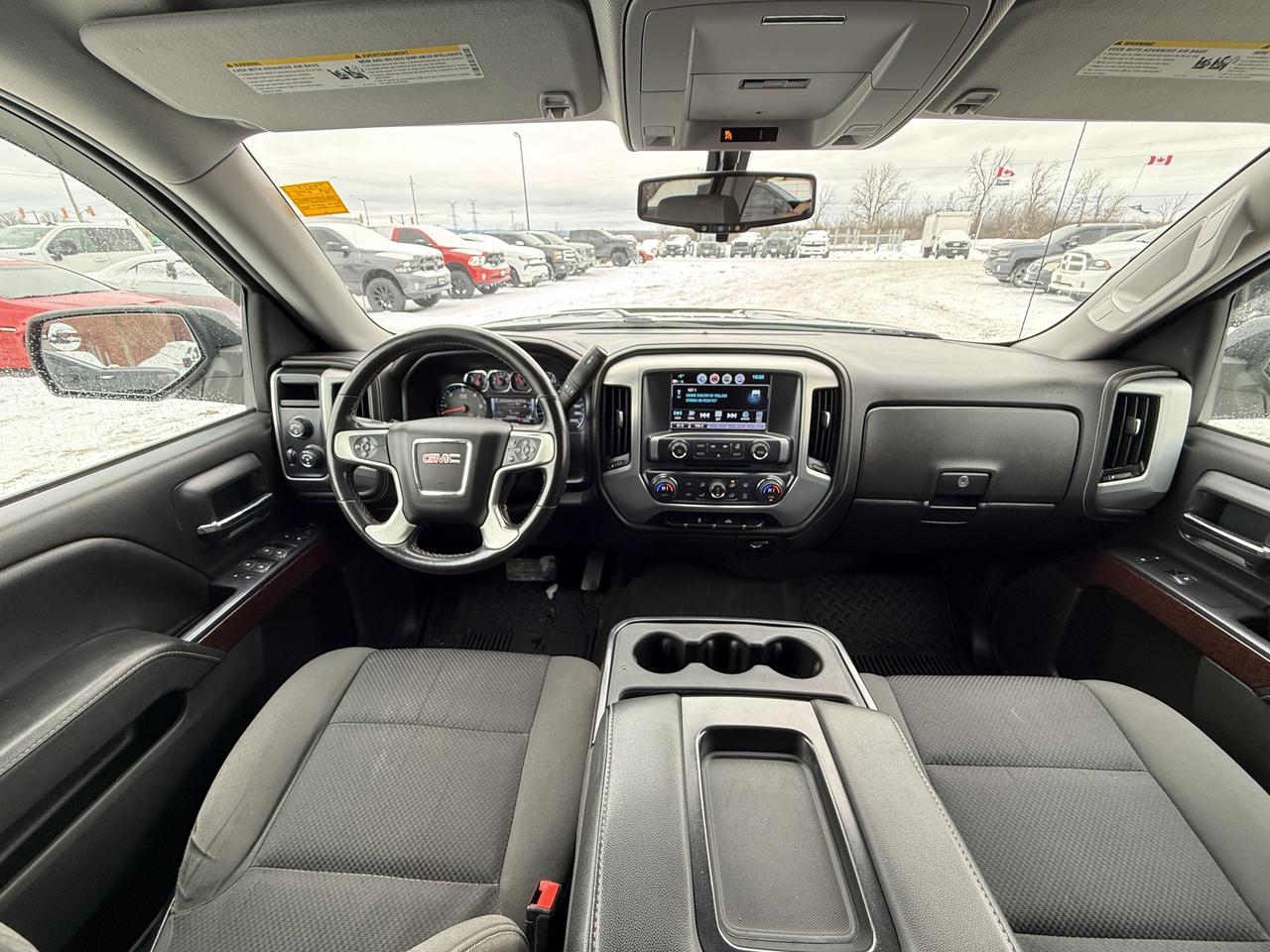 2018 GMC Sierra 1500 4WD Crew Cab  SLE Photo