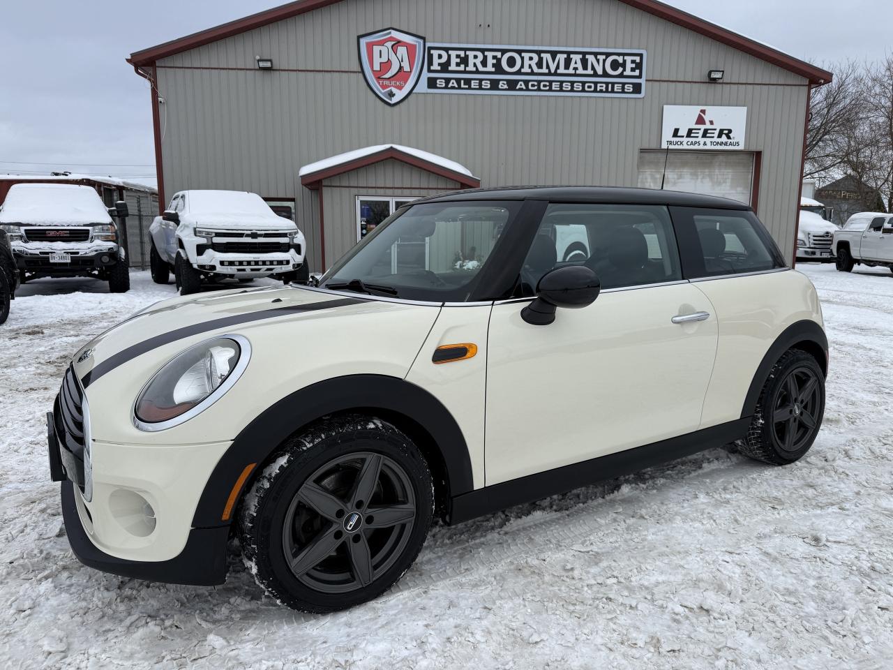 2016 MINI Cooper Hardtop 3dr HB Photo