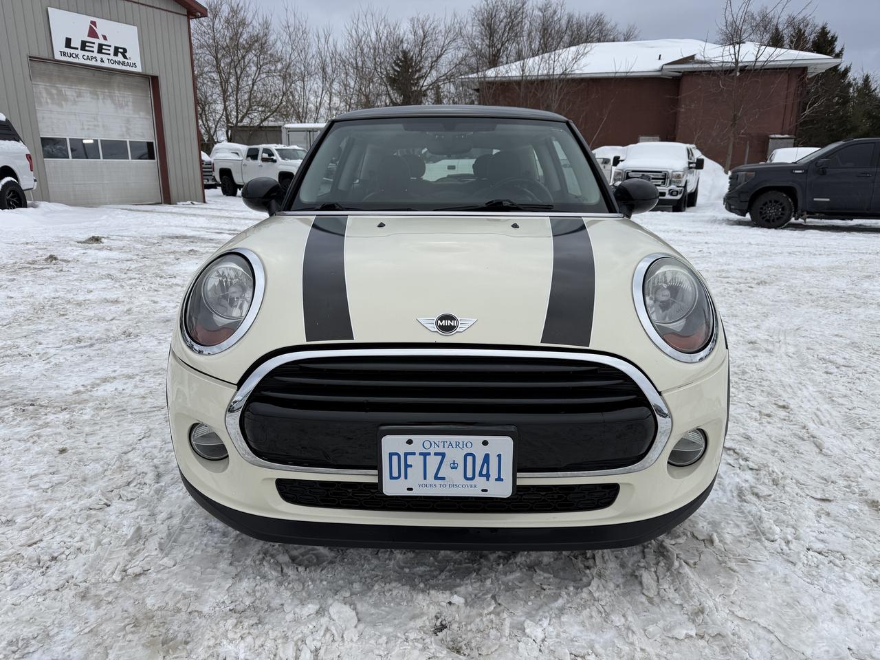 2016 MINI Cooper Hardtop 3dr HB Photo