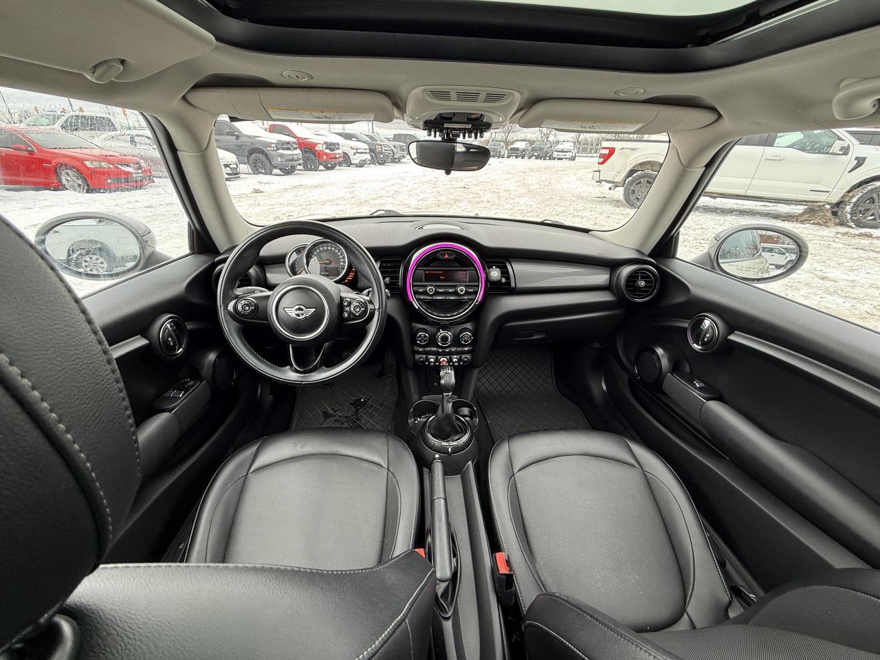 2016 MINI Cooper Hardtop 3dr HB Photo