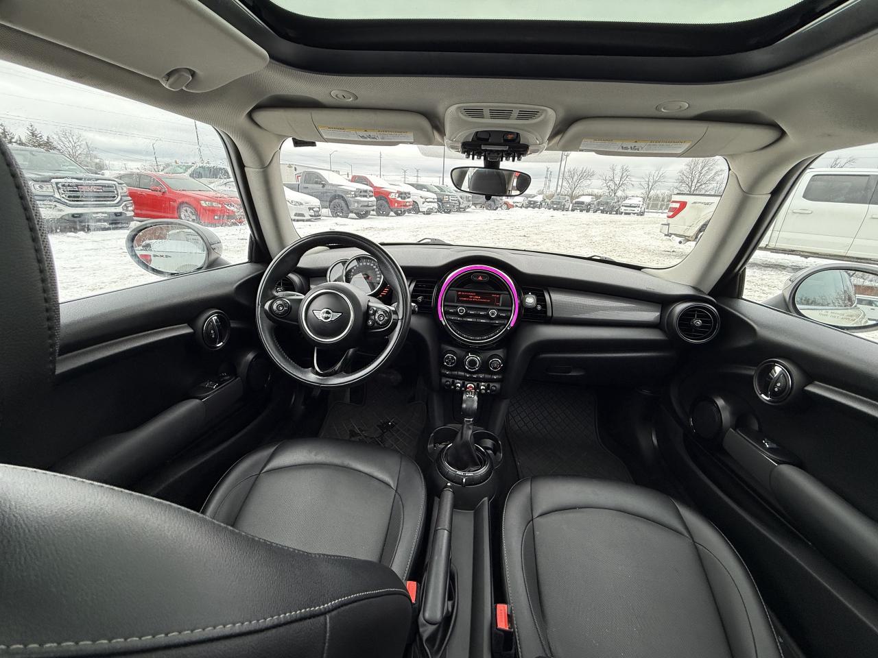 2016 MINI Cooper Hardtop 3dr HB Photo