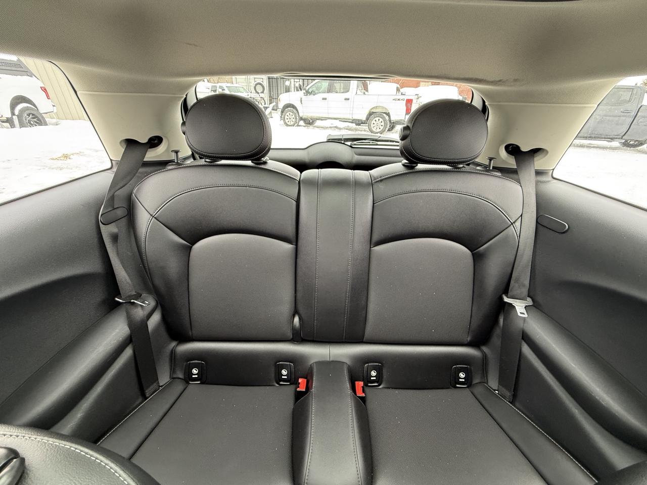 2016 MINI Cooper Hardtop 3dr HB Photo