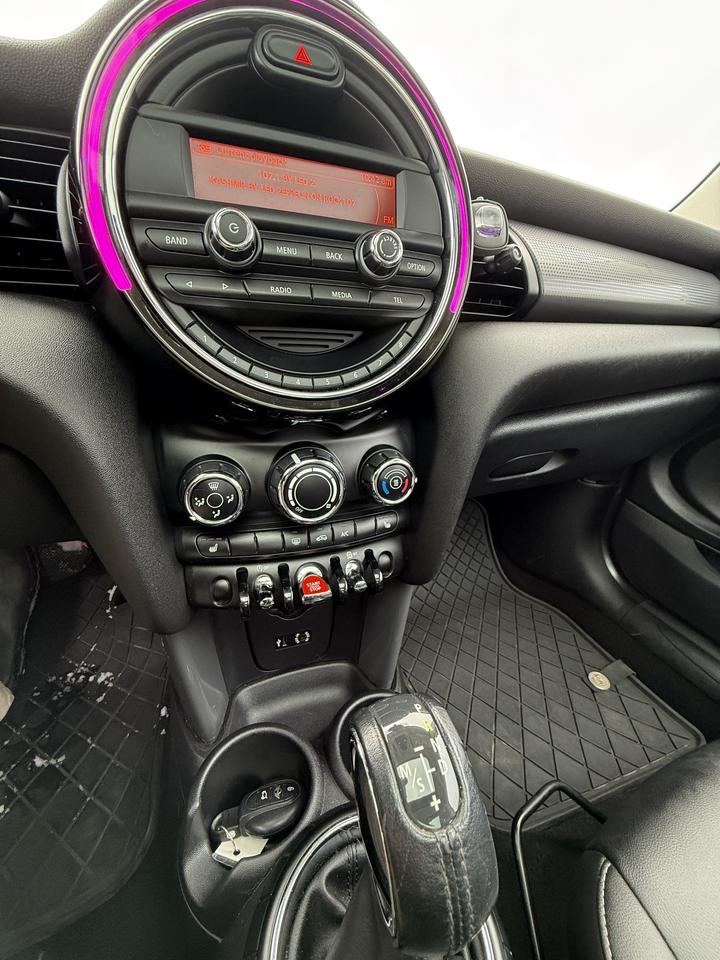 2016 MINI Cooper Hardtop 3dr HB Photo