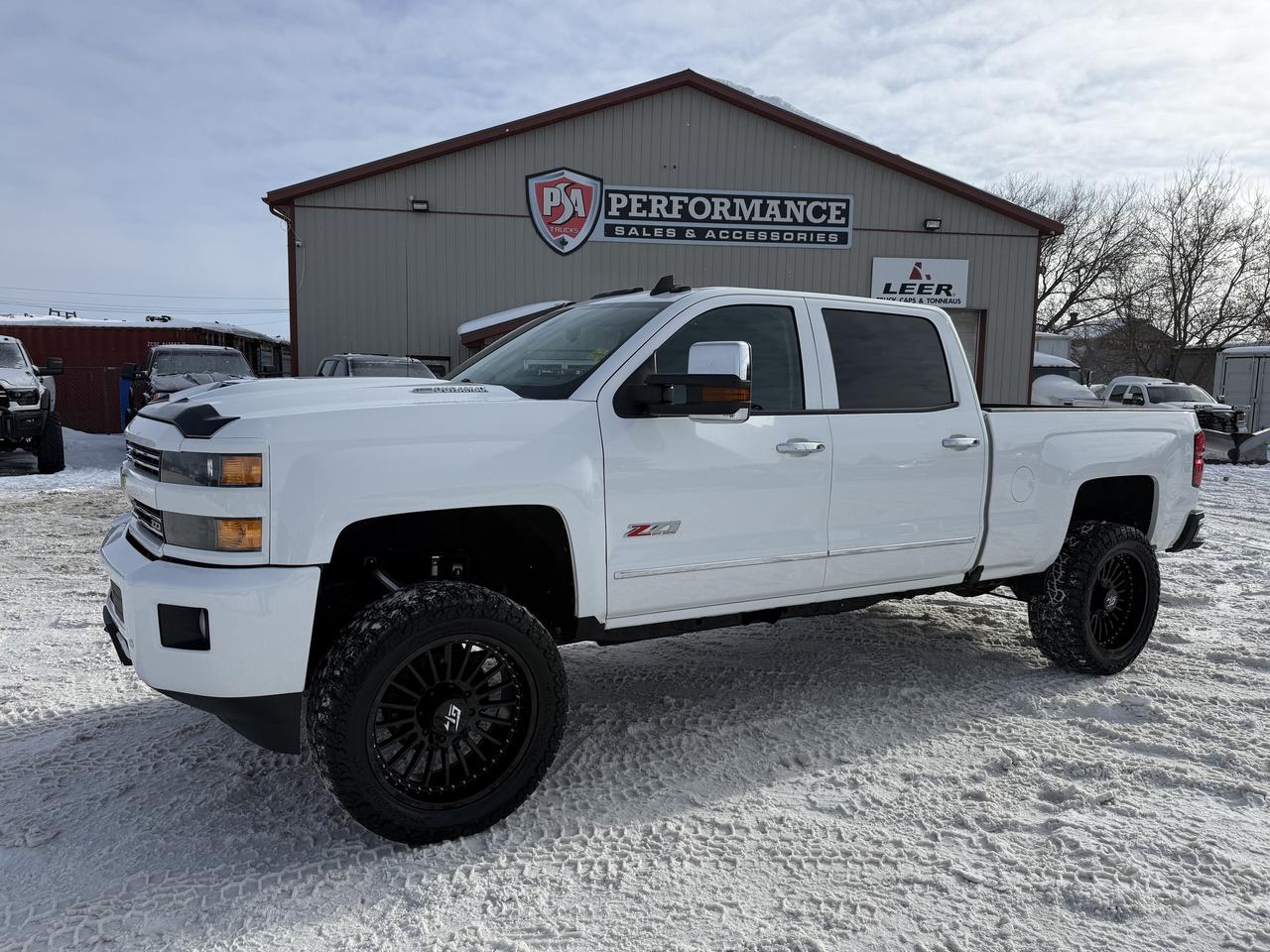 2017 Chevrolet SILVERADO 2500HD LT LIFT/WHEEL/TIRE PKG!! Photo