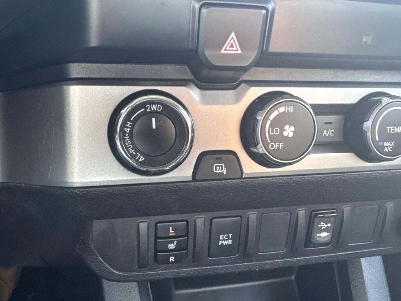 2019 Toyota Tacoma SR5 Photo