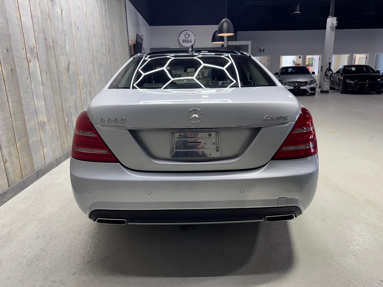 2010 Mercedes-Benz S-Class S 550 4MATIC SEDAN LWB EXCELLENT CONDITION Photo
